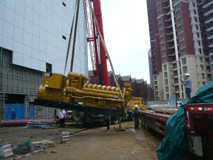 無錫精密設(shè)備吊裝公司:吊裝工具在使用時要注意哪些地方？